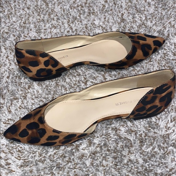Leopard Print Women's Flats - Picture 4 of 8